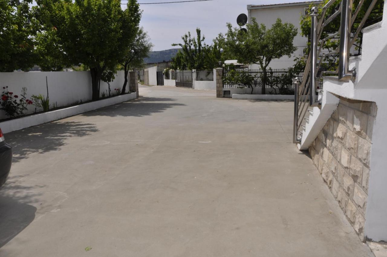Guest House Lalic Bar Exterior photo