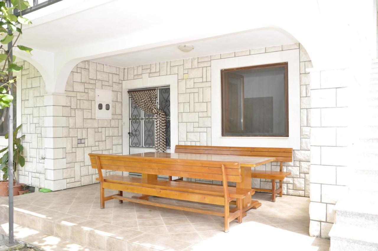Guest House Lalic Bar Exterior photo
